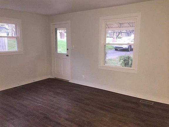 2nd image of 221 Whitney Park Dr