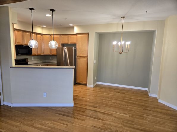 5220 Boardwalk Dr Unit F22