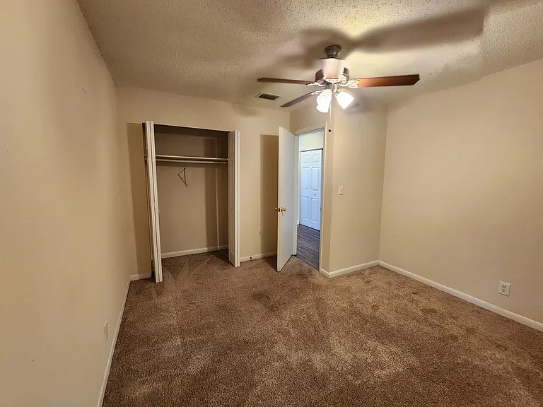 118 SE Bracken Way #101 — Photo 10