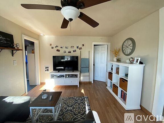 3rd image of 404 El Dorado Ave #1/2