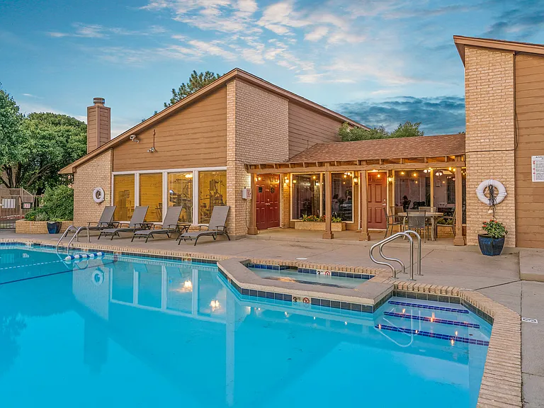 Clubhouse & Pool