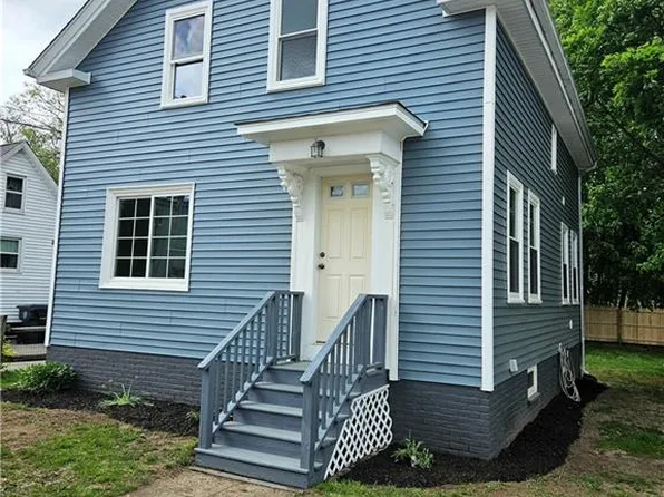 29 Arthur St, Warwick, RI 02888