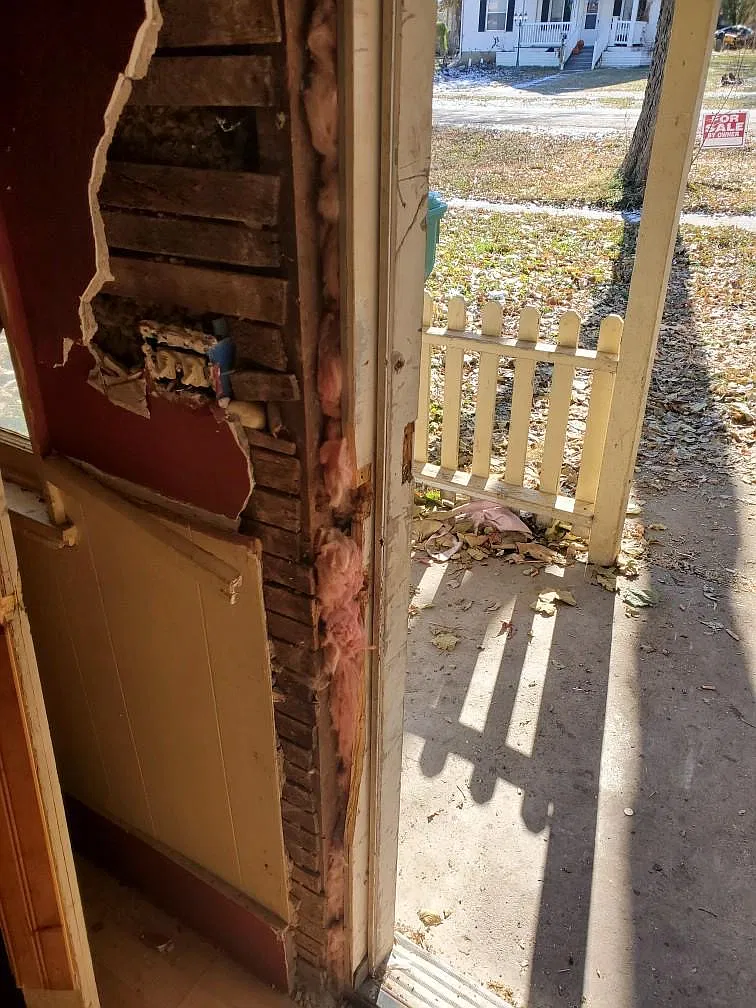 3 bed, 900 sqft, $550 — Photo 3