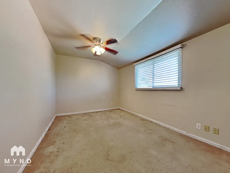 8426 E Keim Dr — Photo 13