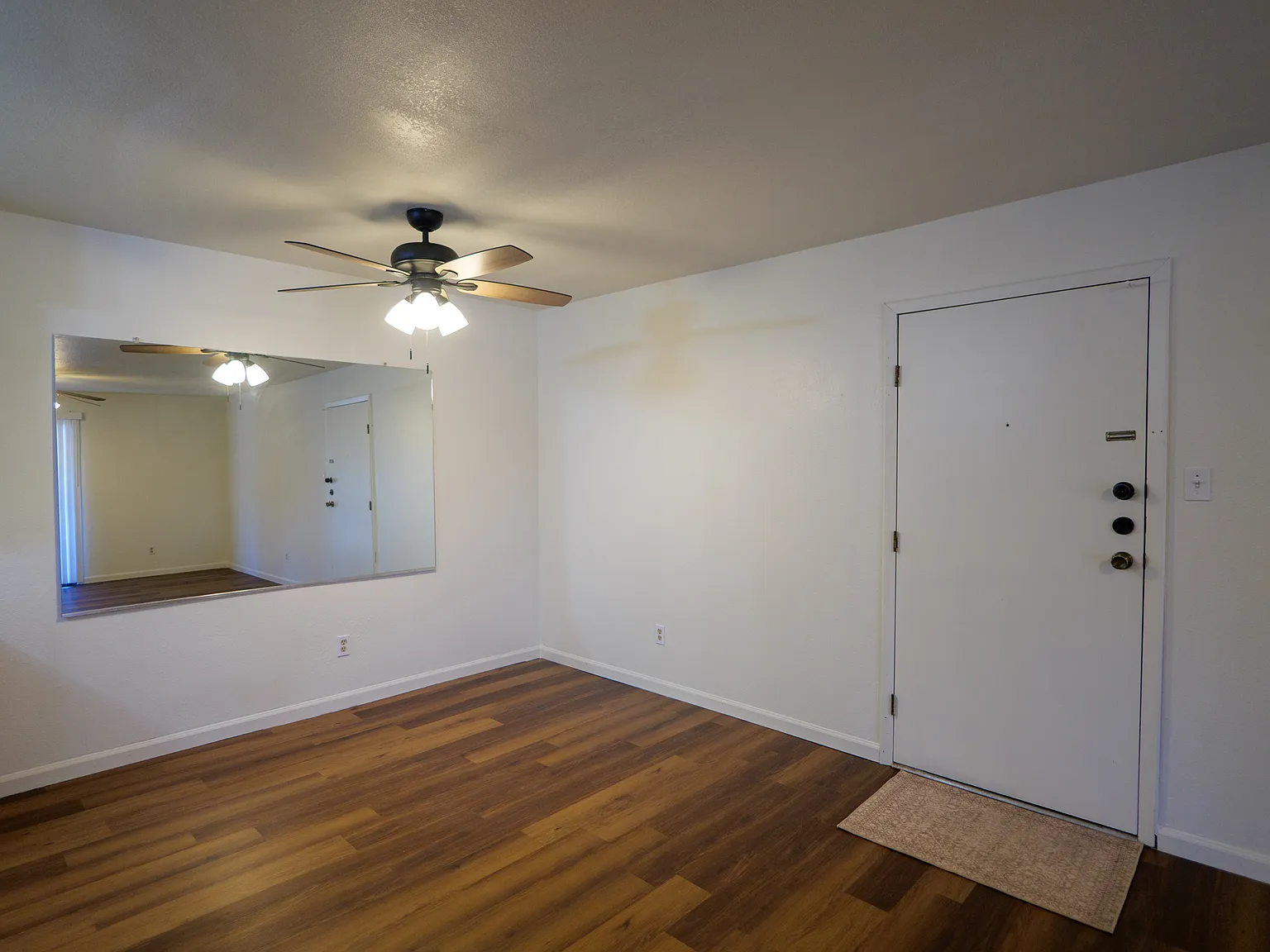 2 bed, 912 sqft, $1,025 — Photo 3