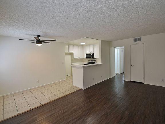 5th image of 21350 Parthenia St #112