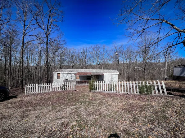 792 Brownfield Rd, Dover, TN 37058