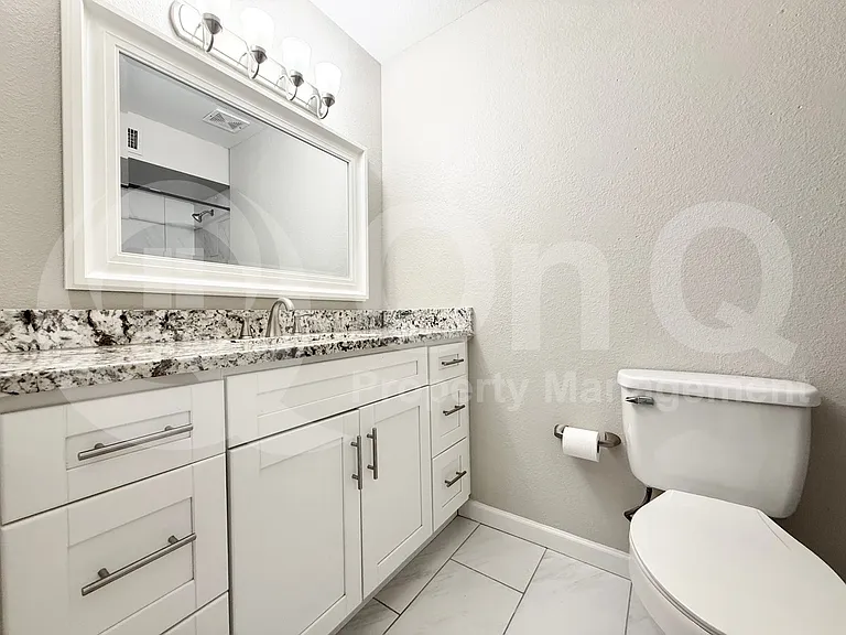 3211 S College Ave — Photo 16