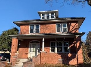 24 E Ferdinand St, Manheim, PA 17545