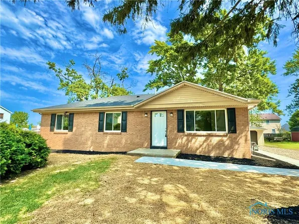 28130 Schriber St, Walbridge, OH 43465