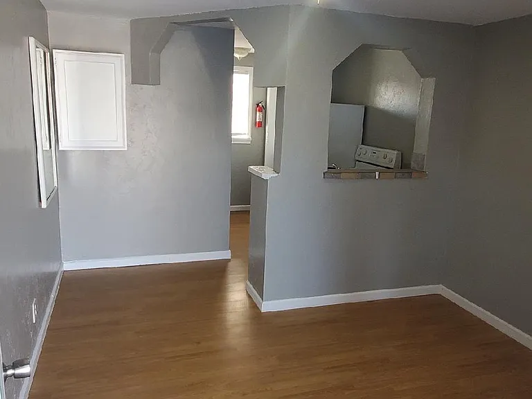 1375 S Broadway St #15 — Photo 1