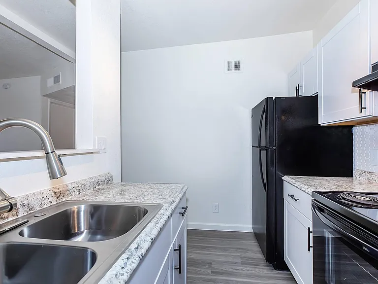 2 bed 1 bath