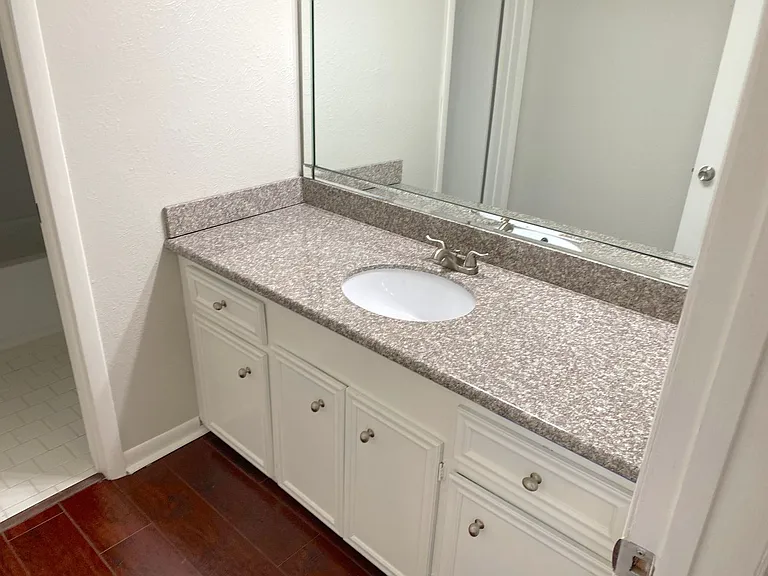 14934 Elmont Dr — Photo 26
