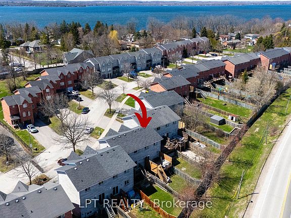 3rd image of 25 Hattie Ct