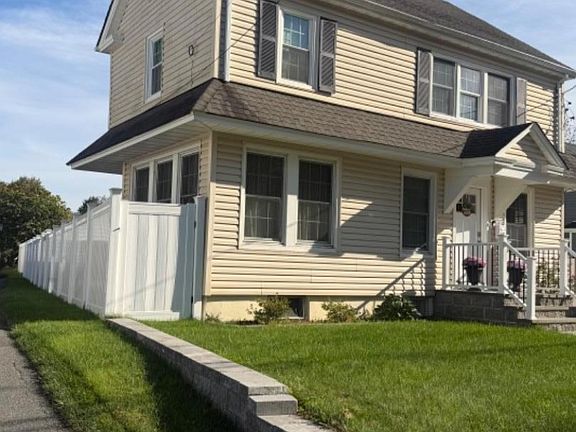 3rd image of 17 Kenvil Ave