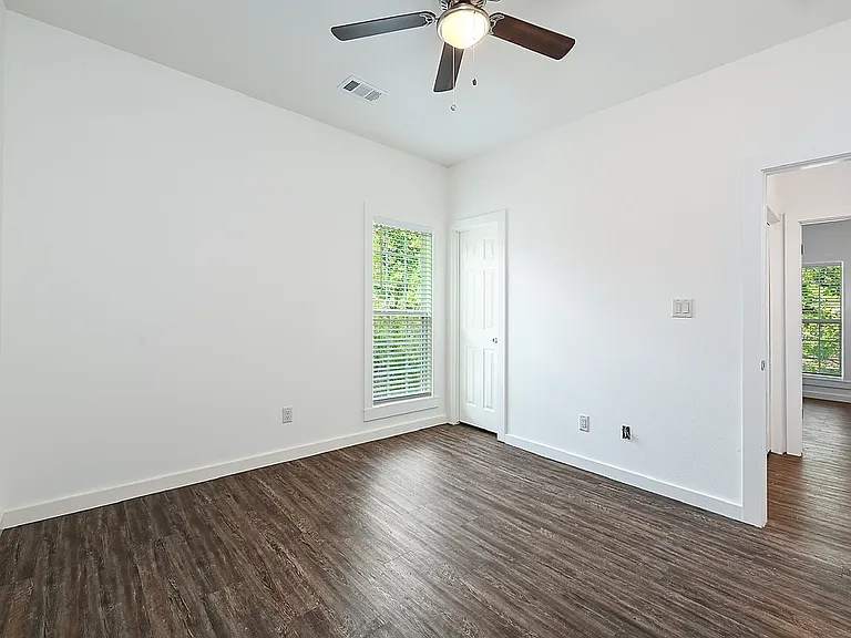 423 Sweet Pea Ln — Photo 9
