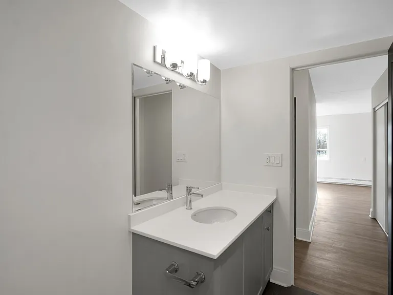 820 Craigflower Rd #204 — Photo 17