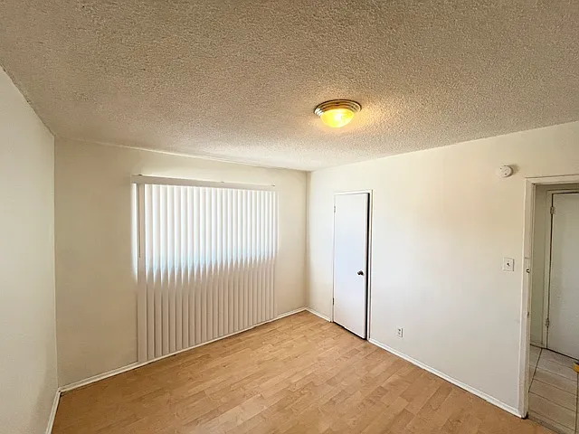 311 W Guinida Ln — Photo 8
