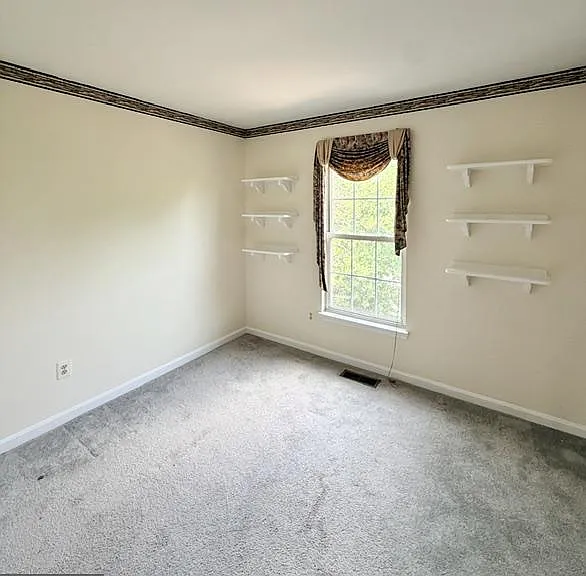 45572 Whitcomb Sq — Photo 21