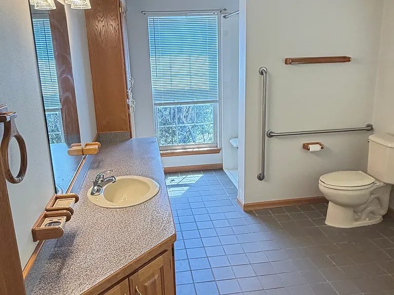 1810 W Marigold Dr — Photo 14