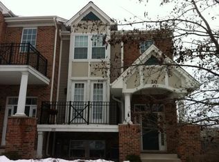 20 Emma Ct, Bolingbrook, IL 60440