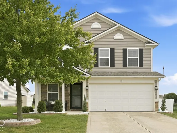3391 Firethorn Dr, Whitestown, IN 46075