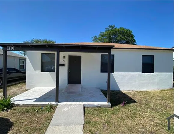 816 W 4th St, Riviera Beach, FL 33404