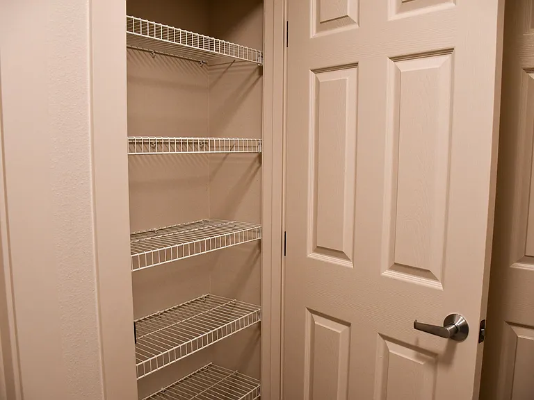 Kirkland Heights Apartments — Photo 109