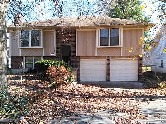 3rd image of 10733 Lewis Ct