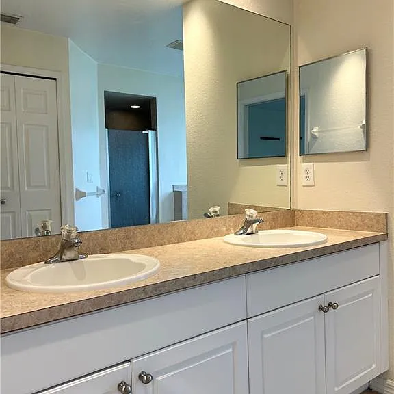 6143 Hendley Ct — Photo 24
