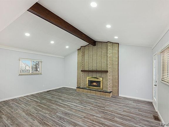 3rd image of 3461 Lancaster Dr