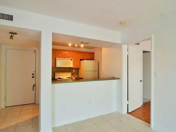 6995 NW 186th St APT E308, Hialeah, FL 33015