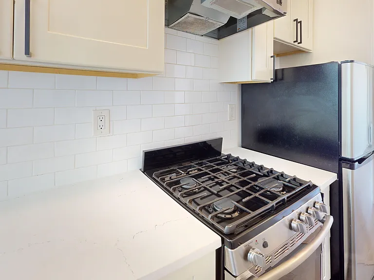 124 Mason Street — Photo 17