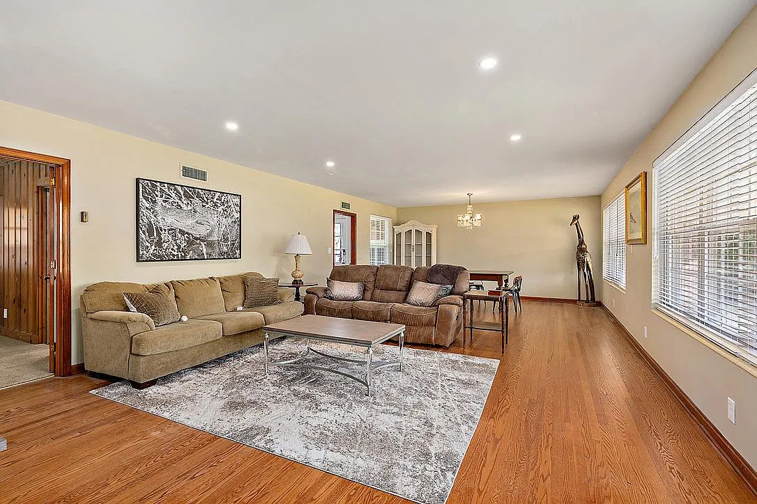 4428 Worth Dr W — Photo 3