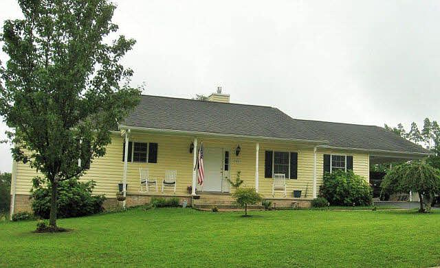 1st image of 423 Henry Dr