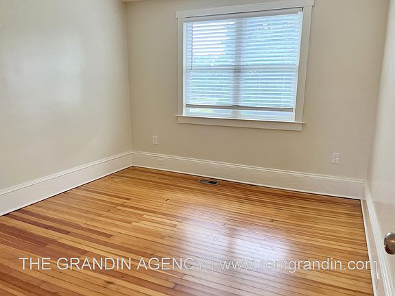 5th image of 1725 Bluemont Ave SW #1514