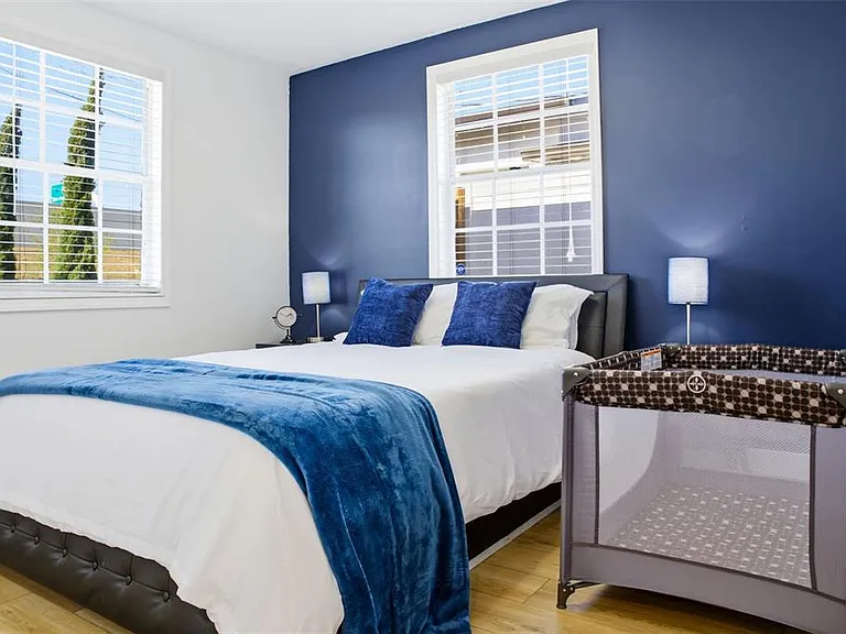 4310 W Carmen St — Photo 23