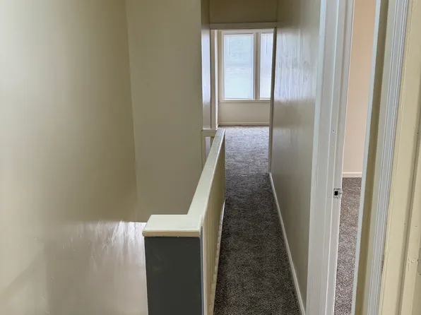 922 Howe St, Camden, NJ 08104