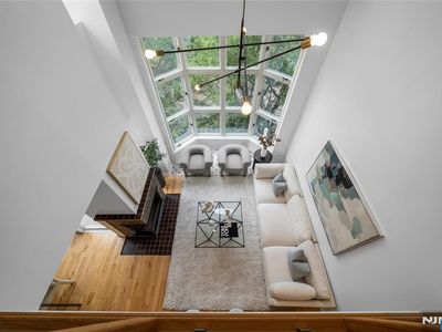 312 Hancock Ct, Edgewater, NJ, 07020