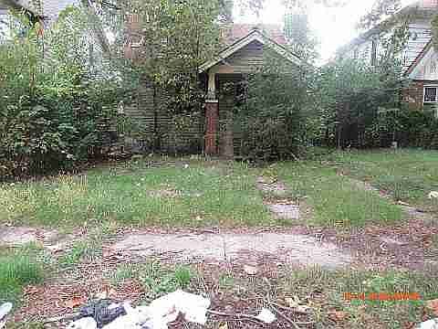 12715 Strathmoor