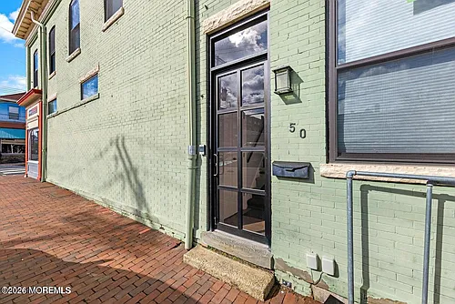 160 Monmouth St #2 Photo 1