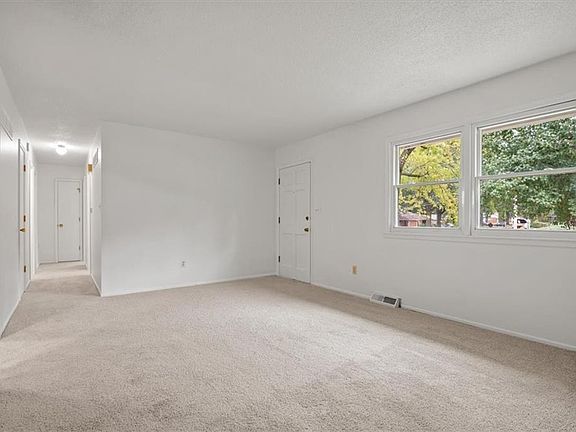 5th image of 12300 E 32nd St