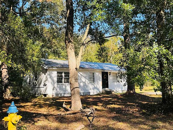2nd image of 1616 Gill Rd