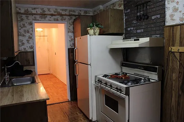 Sold by MVM Realty Services LLC | media 7