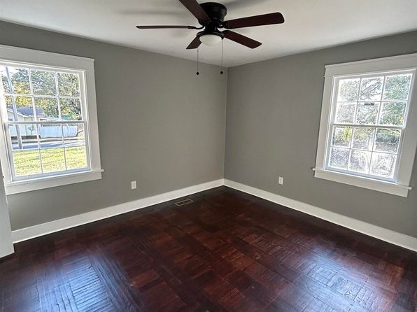 421 7th Ave NW, Decatur, AL 35601