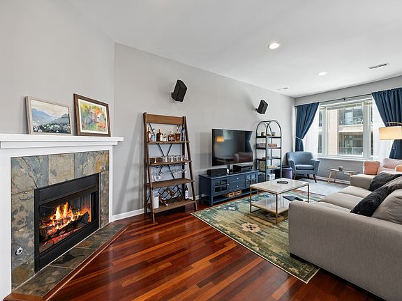 5th image of 4919 N Lincoln Ave APT 2