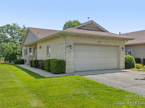 991 Amber Ridge Dr SW, Byron Center, MI 49315