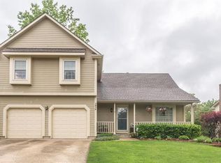 7914 Acuff Ln, Lenexa, KS 66215