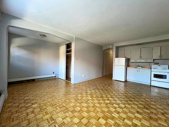 2nd image of 67 Cartier St #7ce3fcb09