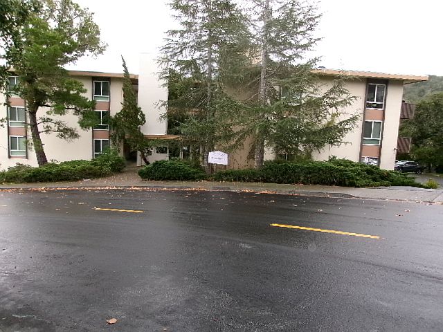 1st image of 1048 Continentals Way #36